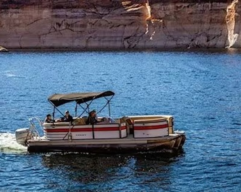 23' Pontoon Boat Rental on Lake Powell