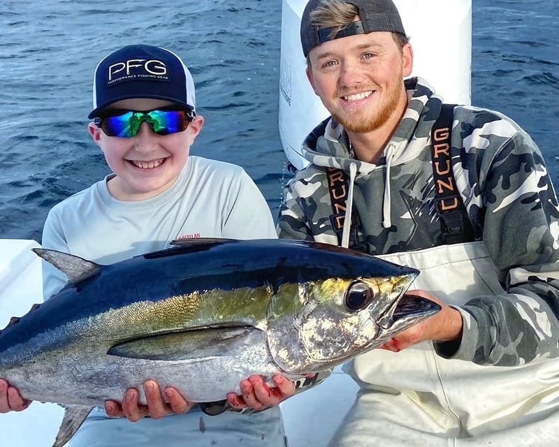 25' Private Offshore Fishing Charter in Pensacola