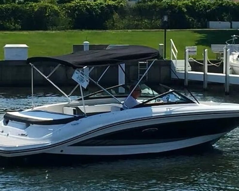 Lake Minnetonka Sea Ray Boat Rental