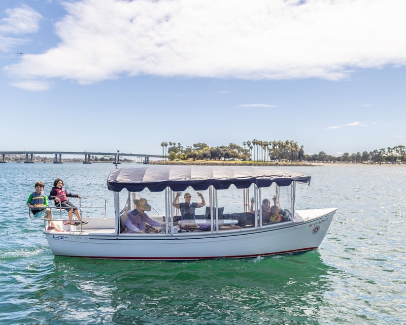 21' Electric Duffy Boat Rental in San Diego