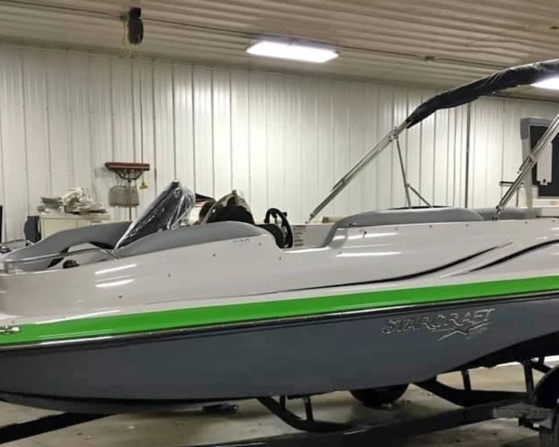 225 HP Deck Boat Rental on Lake Winnebago