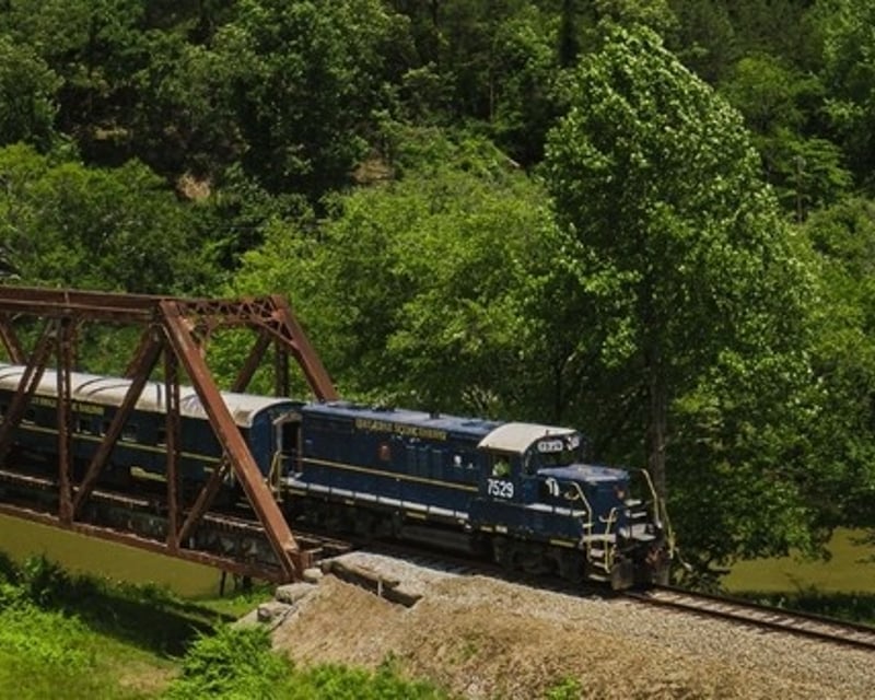 Open Air Scenic Train Ride to McCaysville from Blue Ridge