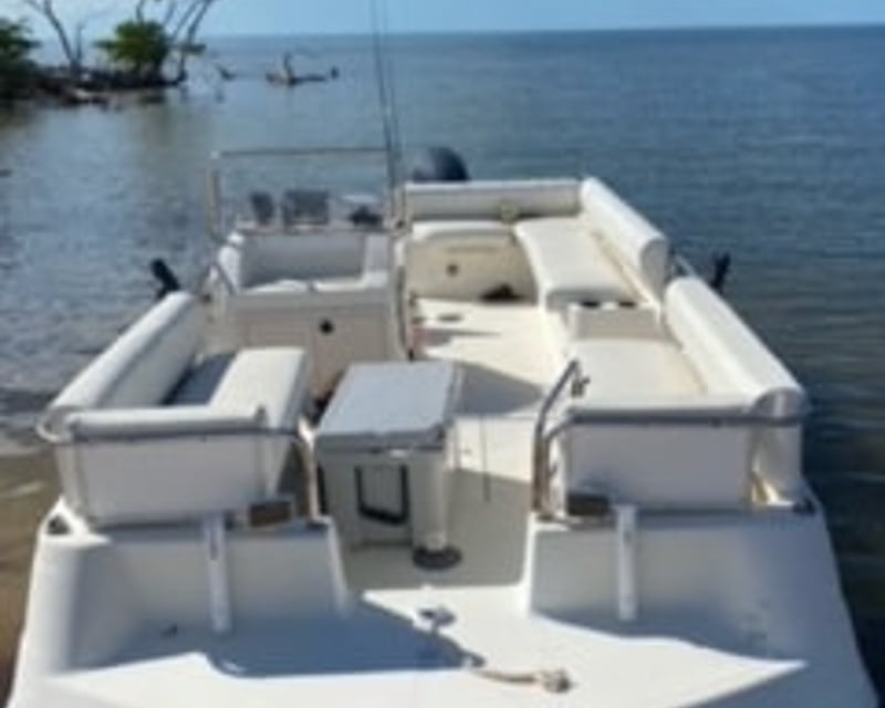 Full-Day 22' Deck Boat Rental in Everglades City