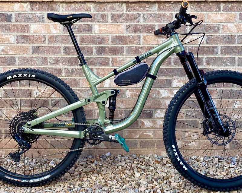 Large Full-Suspension Mountain Bike Rental in Moab