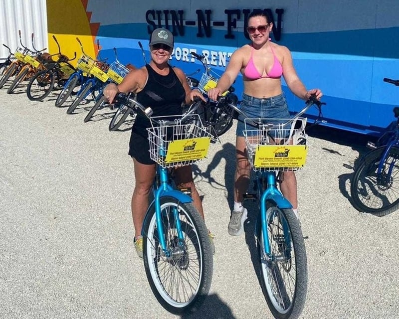 8-Hour Bicycle Rental in Fort Myers Beach