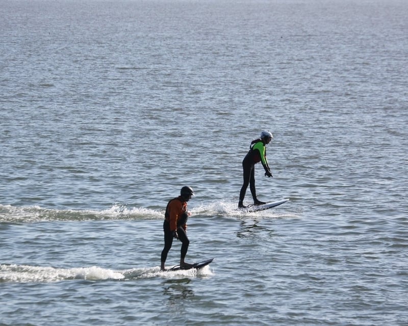 Group eFoil Lesson in Alameda on San Francisco Bay