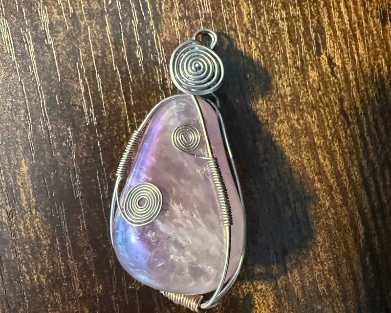 Wire-Wrapped Colorado Stone Pendant Class in Grand Lake