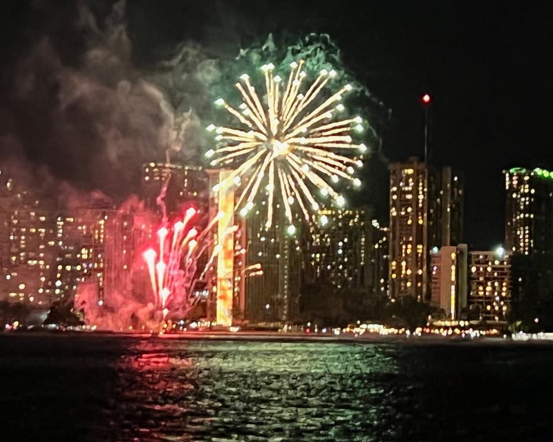 Cruise Waikiki Waters for Friday Night Fireworks