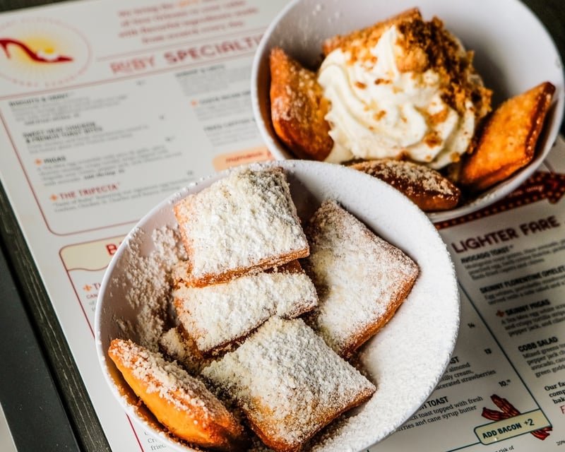 Knoxville Dessert Walking Tour with Beignets & Biscuits