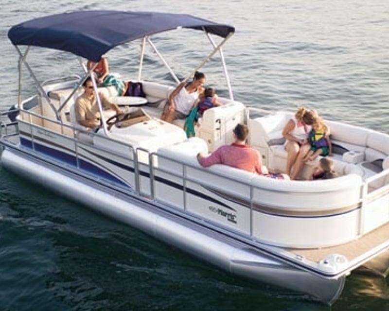 24' Pontoon Rental in Buford