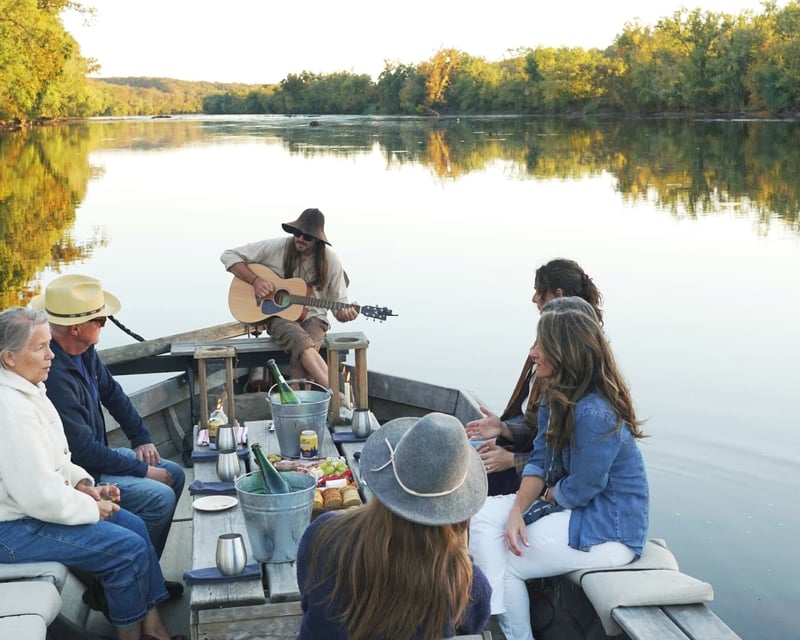 Private James River Cruise in Scottsville