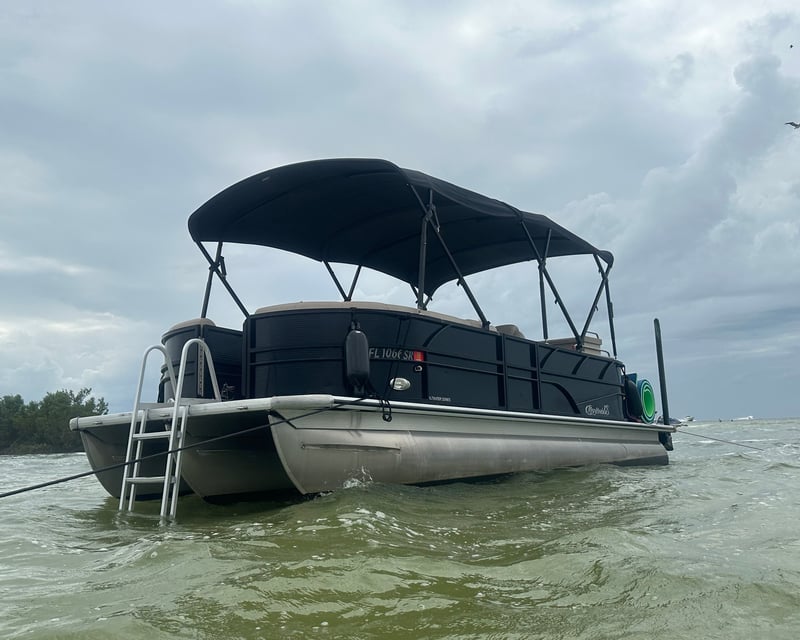 Private Pontoon Cruise to Boat-Only Beaches in Clearwater