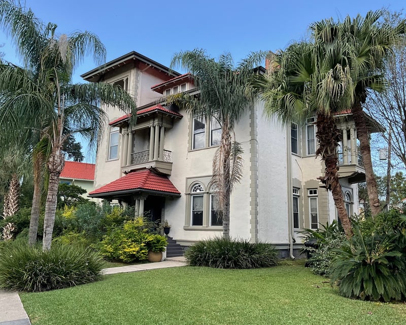 Explore Historic New Orleans Private Car Tour