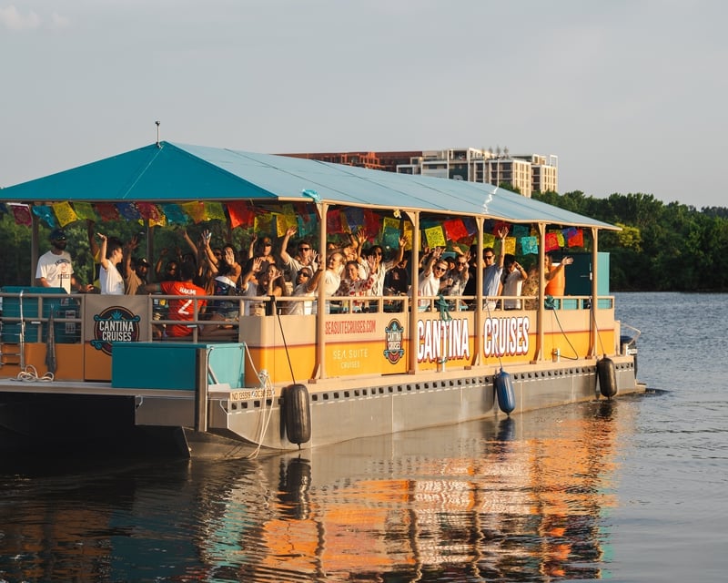 2-Hour Private Charter in Washington DC