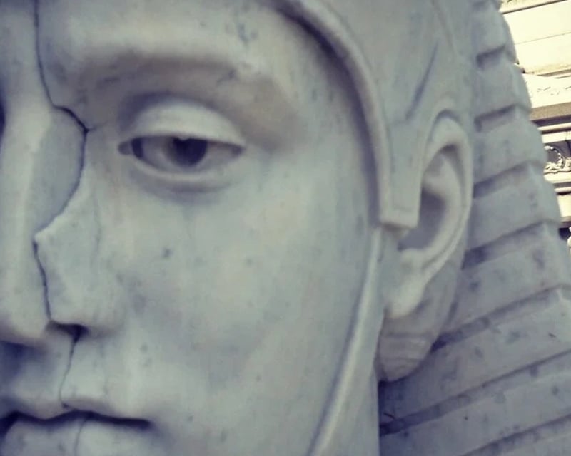 Private Cities of the Dead Cemetery Tour in New Orleans