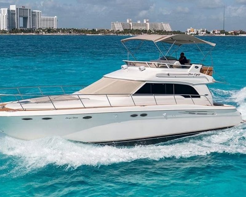 Private 50' Yacht Charter in Cancun