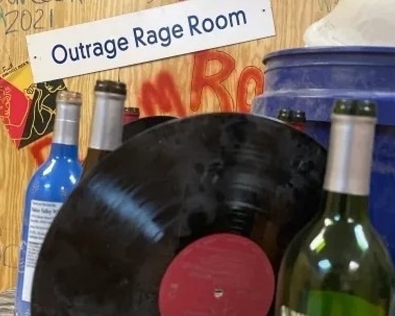 Rage Room & Splatter Paint Room Combo in Kent