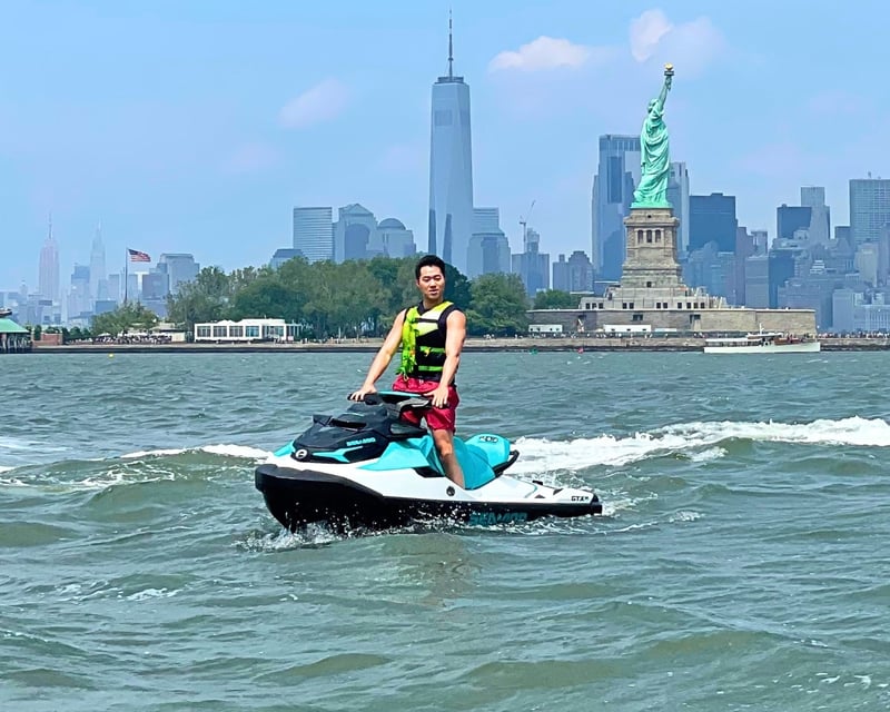 Jersey City Jet Ski Tour to Statue of Liberty & Manhattan