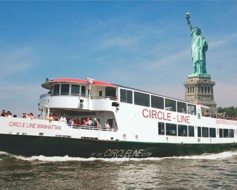 Empire State, Hop-On Hop-Off Bus & Hudson Cruise in NYC