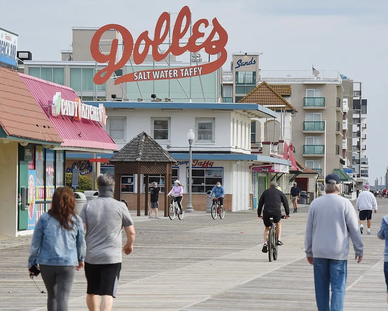 4-Hour Water Taxi to Rehoboth Beach From Lewes