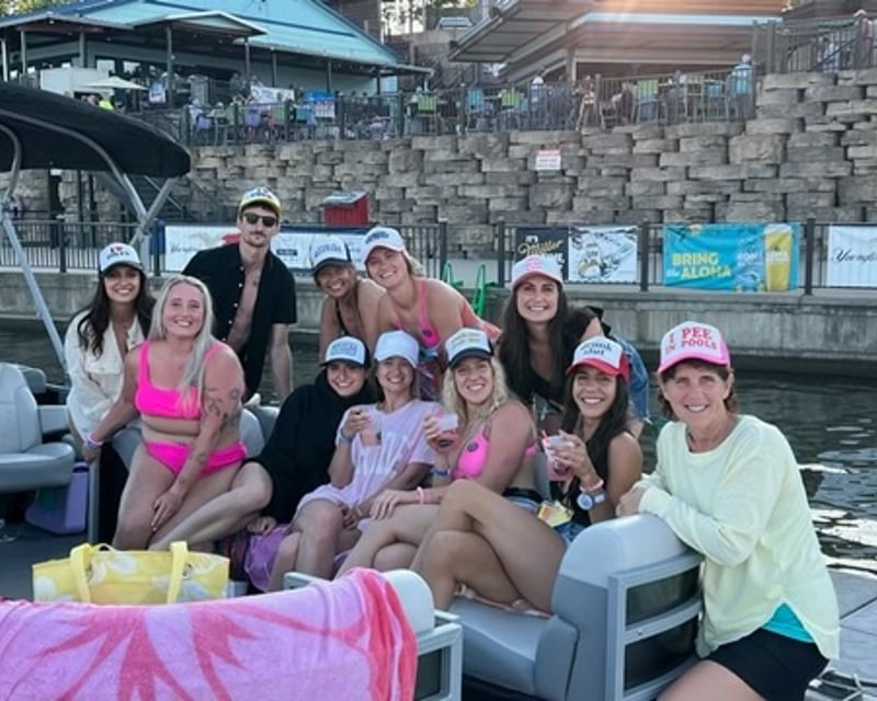Lake of the Ozarks 6-Hour Tritoon Boat Rental