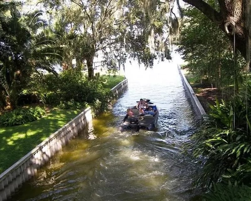 Winter Haven Chain of Lakes Narrated Pontoon Cruise