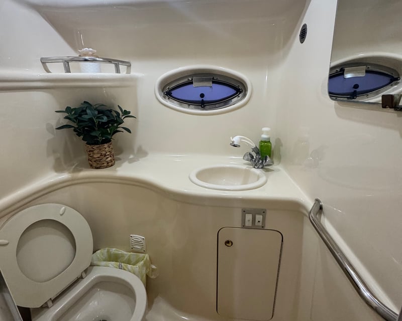 32' Sea Ray Boat Rental in Fort Lauderdale