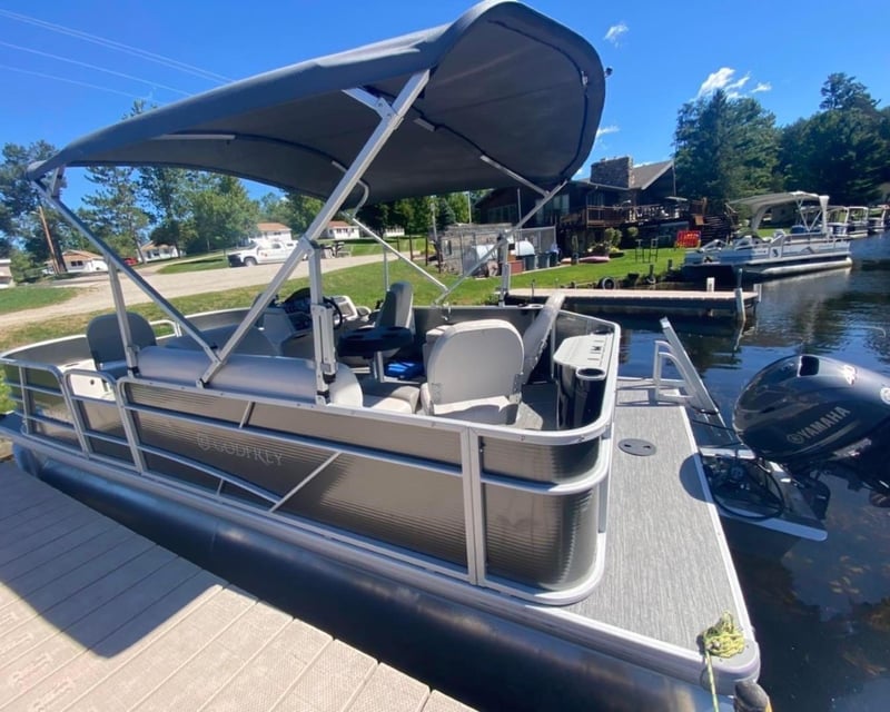18' Fishing Boat Rental on High Falls Flowage