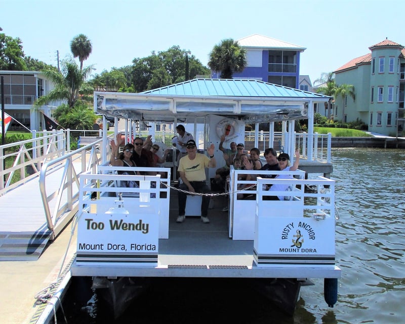 Dora Canal Lunch Cruise in Mount Dora