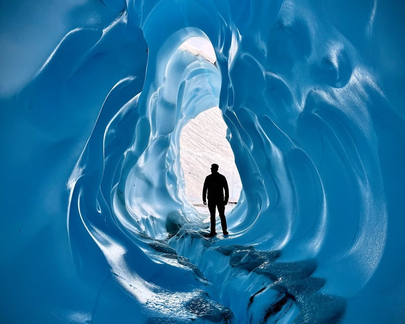 Matanuska Glacier Winter Ice Cave Tour