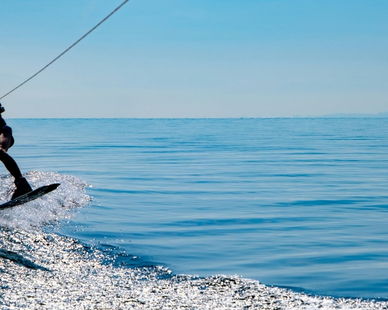 6-Hour Wakeboard Rental in Zephyr Cove
