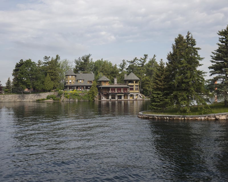 3-Day Finger Lakes Waterfalls & Canada Tour