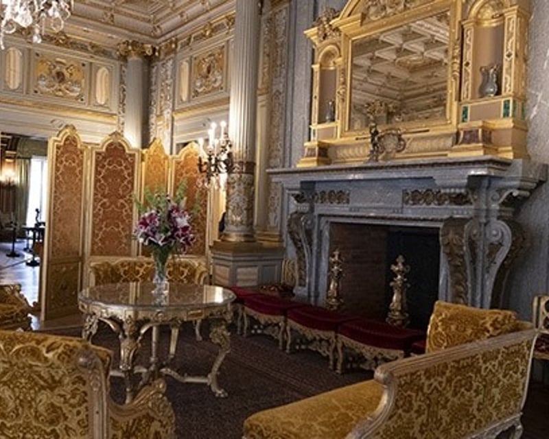 Newport Trolley Tour of The Breakers & Marble House