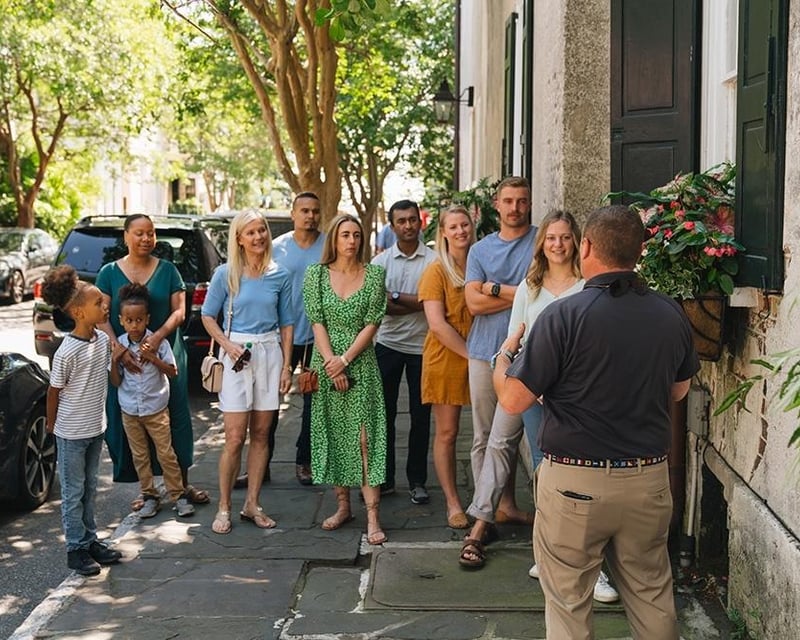 Guided Drayton Hall Tour & Charleston History Walk