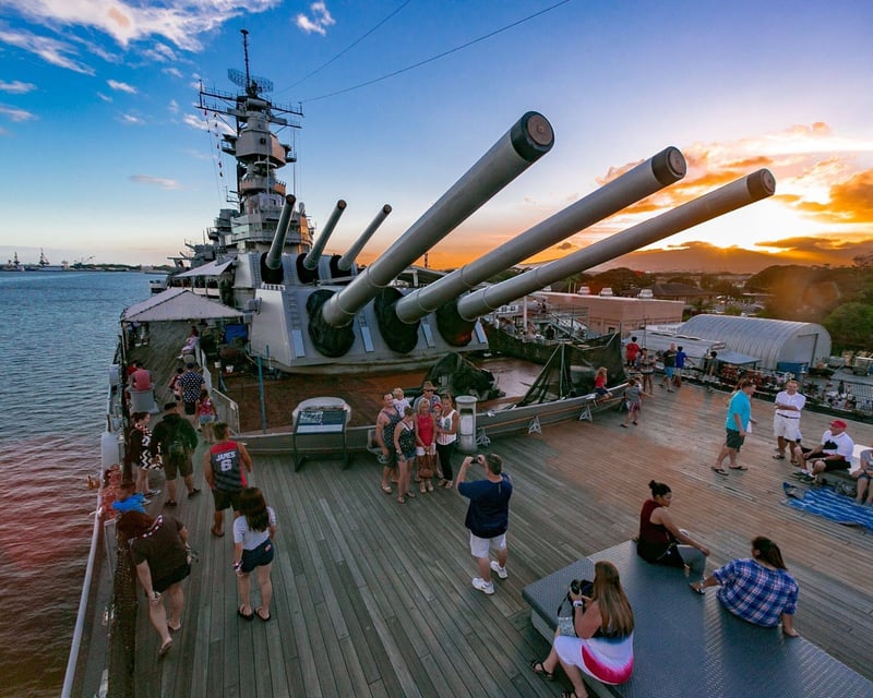 Waikiki to Pearl Harbor Private Transfer