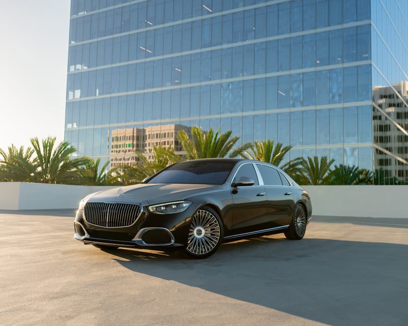 Mercedes-Maybach S580 Luxury Car Rental in Huntington Beach