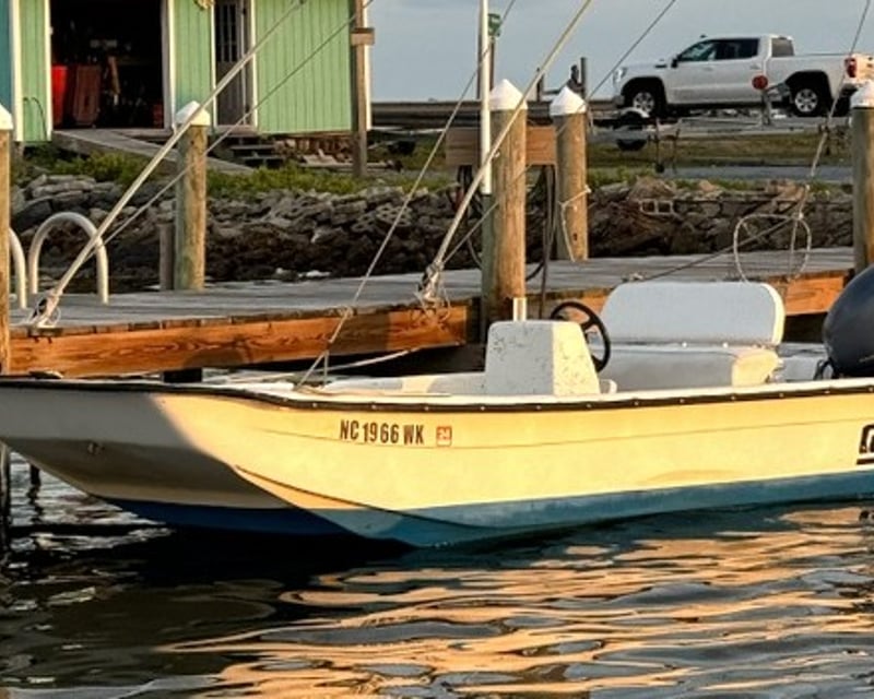 17' Outboard Boat Rental in Nags Head