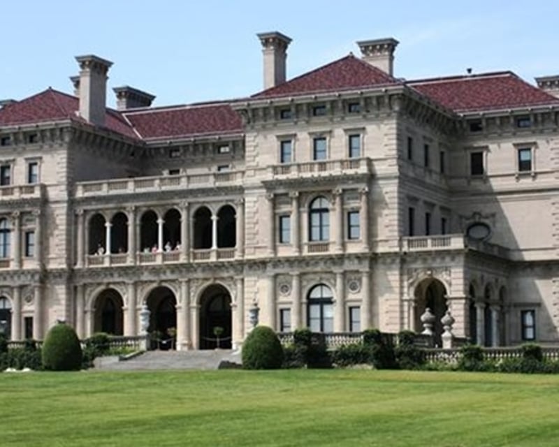 Private Gilded Age Mansions Pedicab Tour in Newport