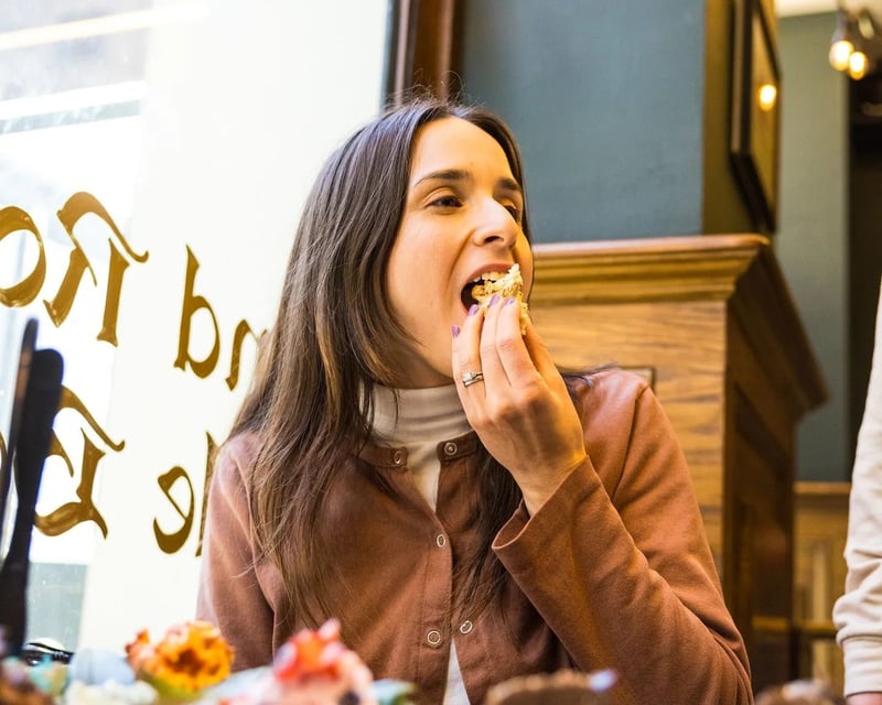 Midtown NYC Bagel Walking Tour With Tastings