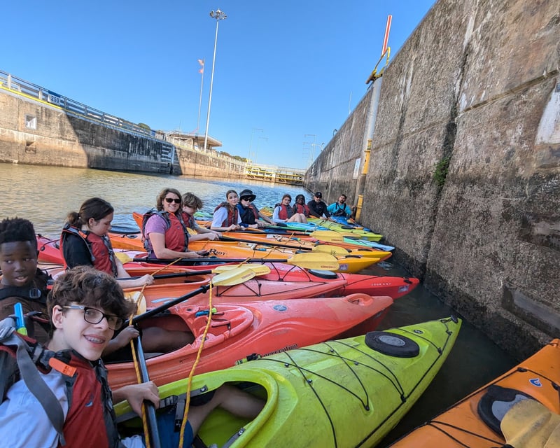 Kayak Through Chickamauga Dam Lock In Chattanooga