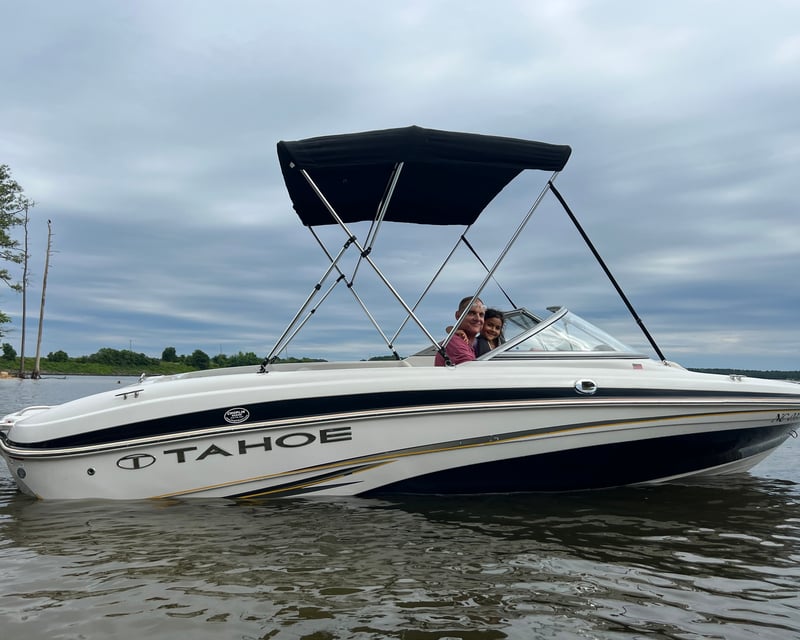 Jordan Lake Speedboat Rental With Optional Tubing