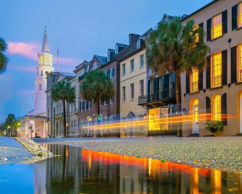 Historic South of Broad Walking Tour in Charleston