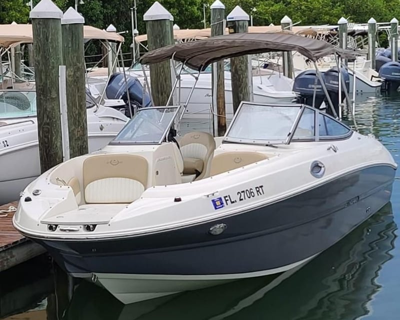 Cruise Miami Bay on a Private Boat 2 or 4-Hour