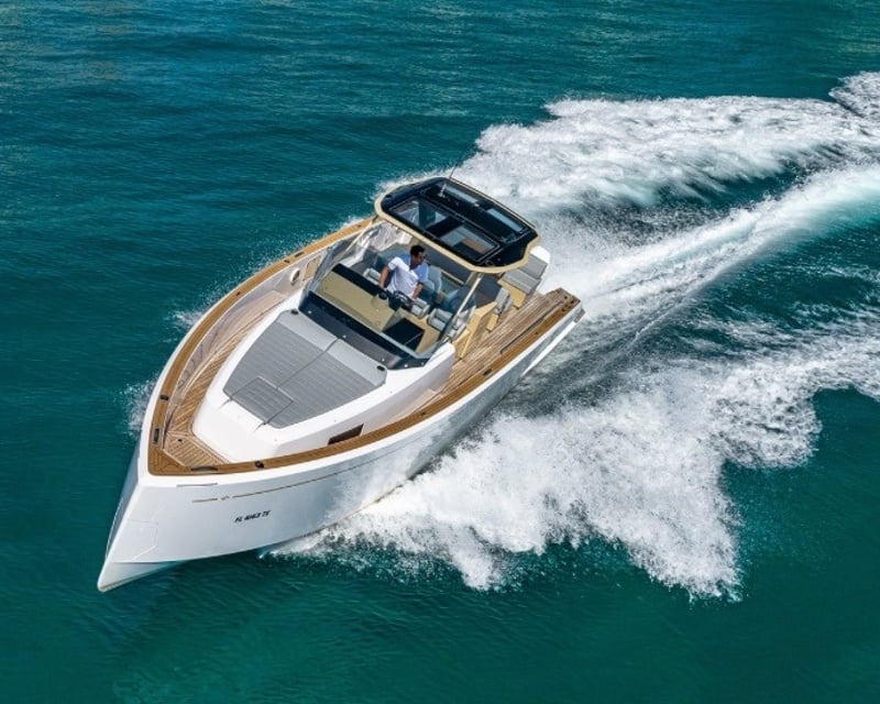 Private 38' Yacht Charter in Miami Beach