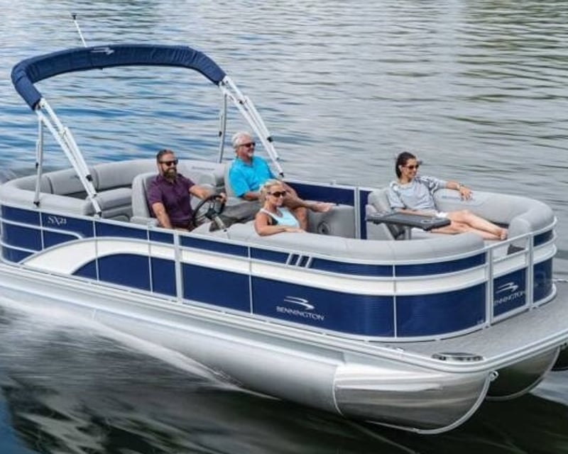 Pontoon Boat Rental on Lake Murray in Chapin