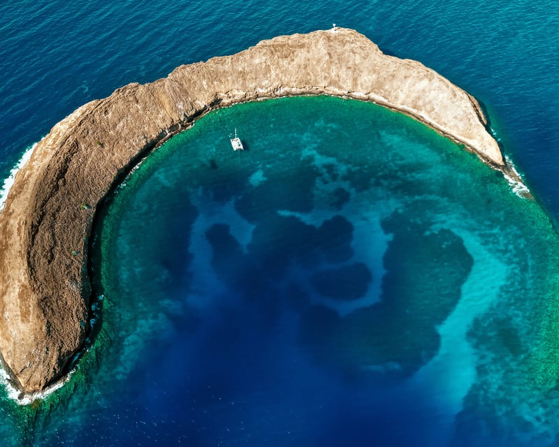 Molokini Crater Snorkel & Sail from Maalaea Harbor