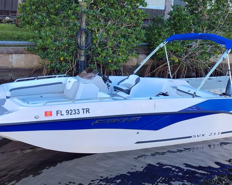 Cape Coral 21' Deck Boat Rental