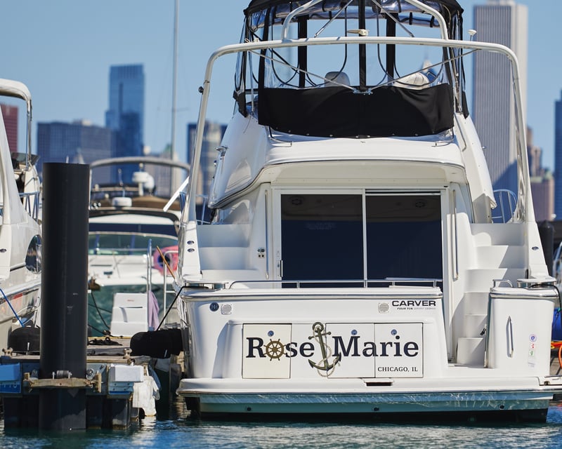 Chicago 47' Yacht Charter