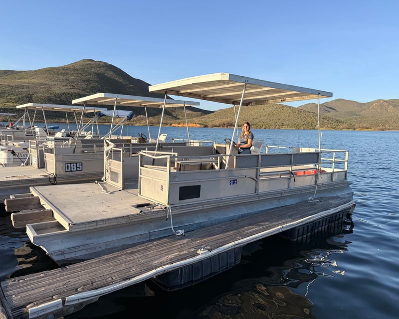 Lake Skinner Pontoon Rental for Up to 6