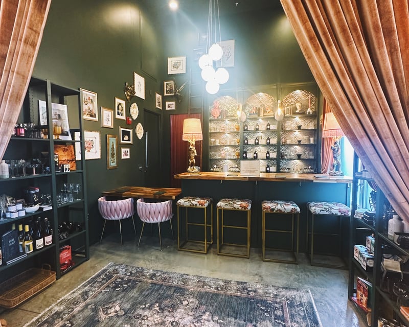 Speakeasy Candle Pouring or Perfume Class in Nashville